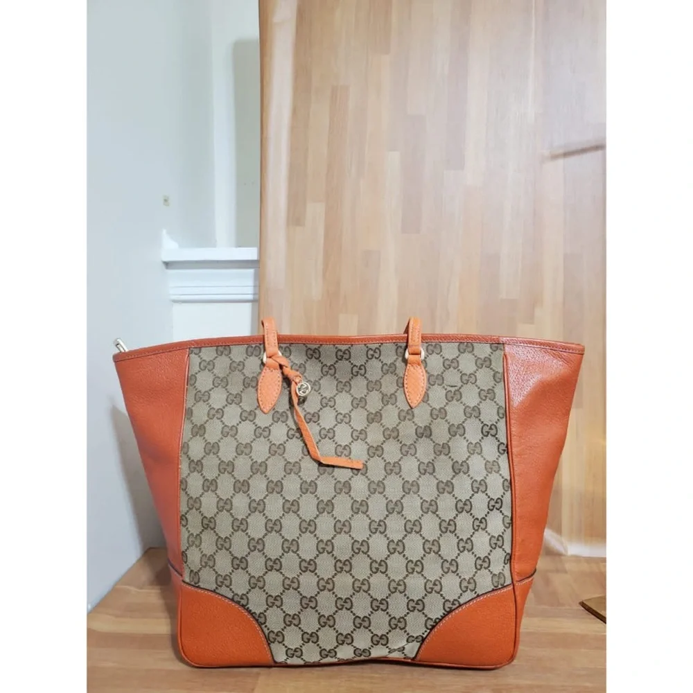 Authentic GUCCI Monogram Medium Bree Zippered Shoulder Bag - Picture 8 of 14